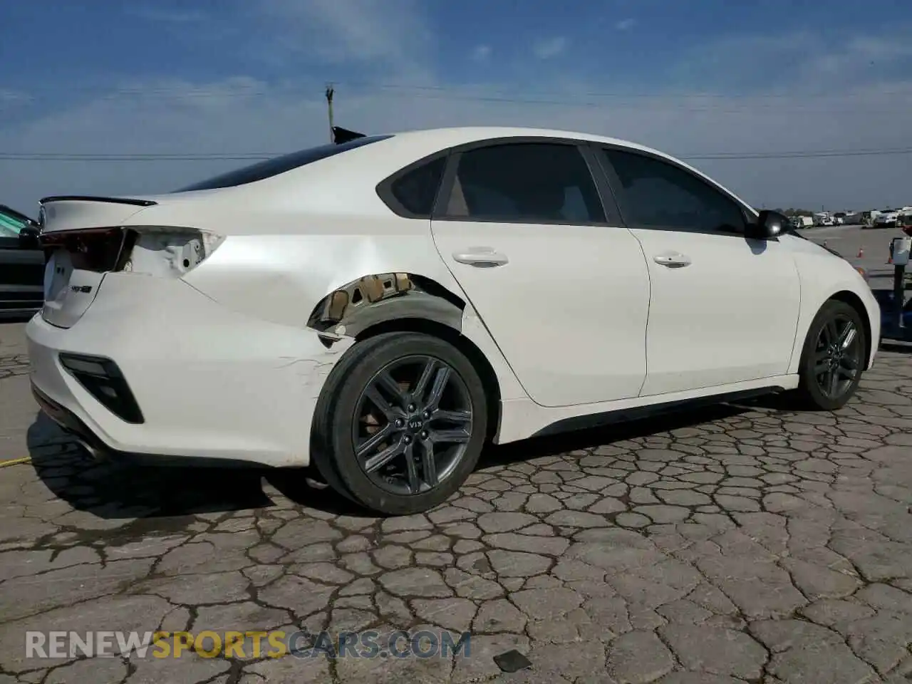 3 Photograph of a damaged car 3KPF34AD0ME276265 KIA FORTE 2021