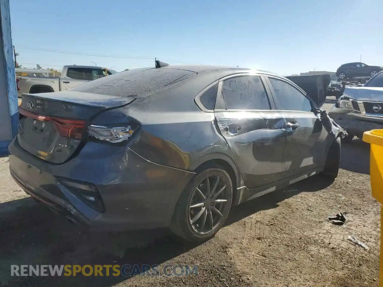 3 Photograph of a damaged car 3KPF34AD0ME386894 KIA FORTE 2021
