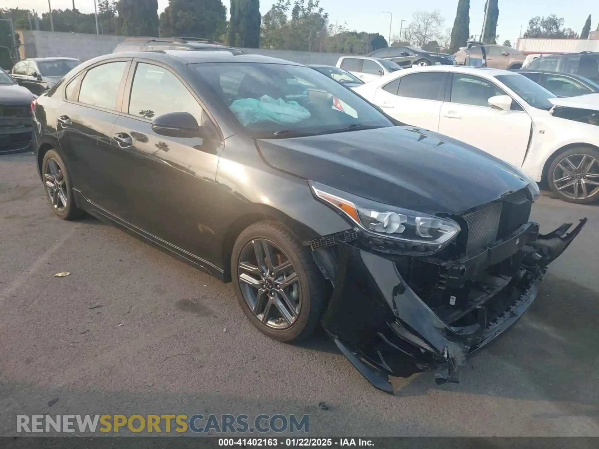 1 Photograph of a damaged car 3KPF34AD0ME412510 KIA FORTE 2021