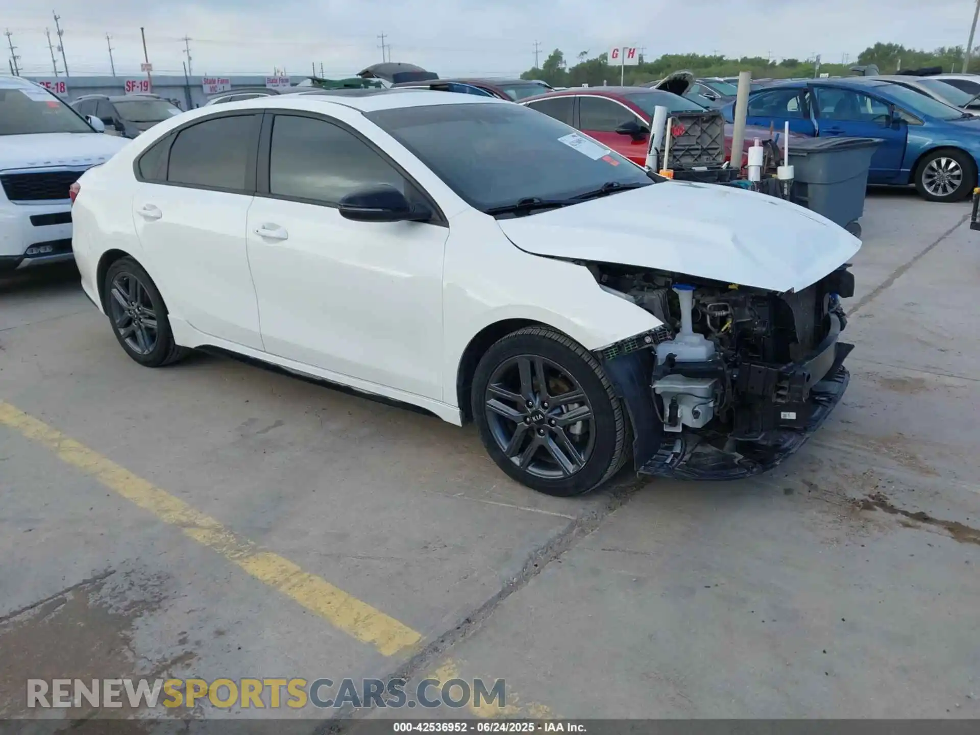 1 Photograph of a damaged car 3KPF34AD1ME301495 KIA FORTE 2021
