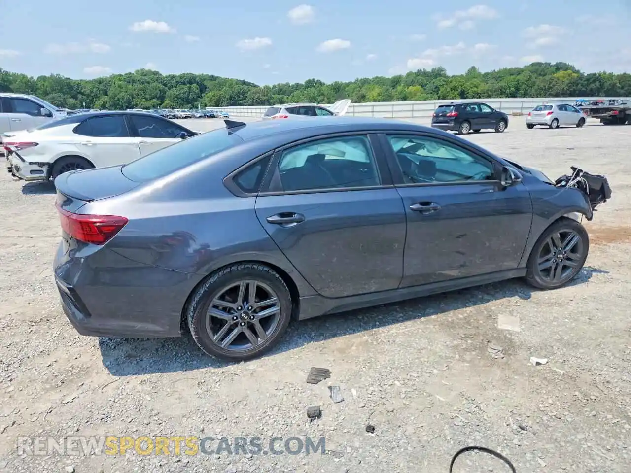 3 Фотография поврежденного автомобиля 3KPF34AD1ME304526 KIA FORTE 2021