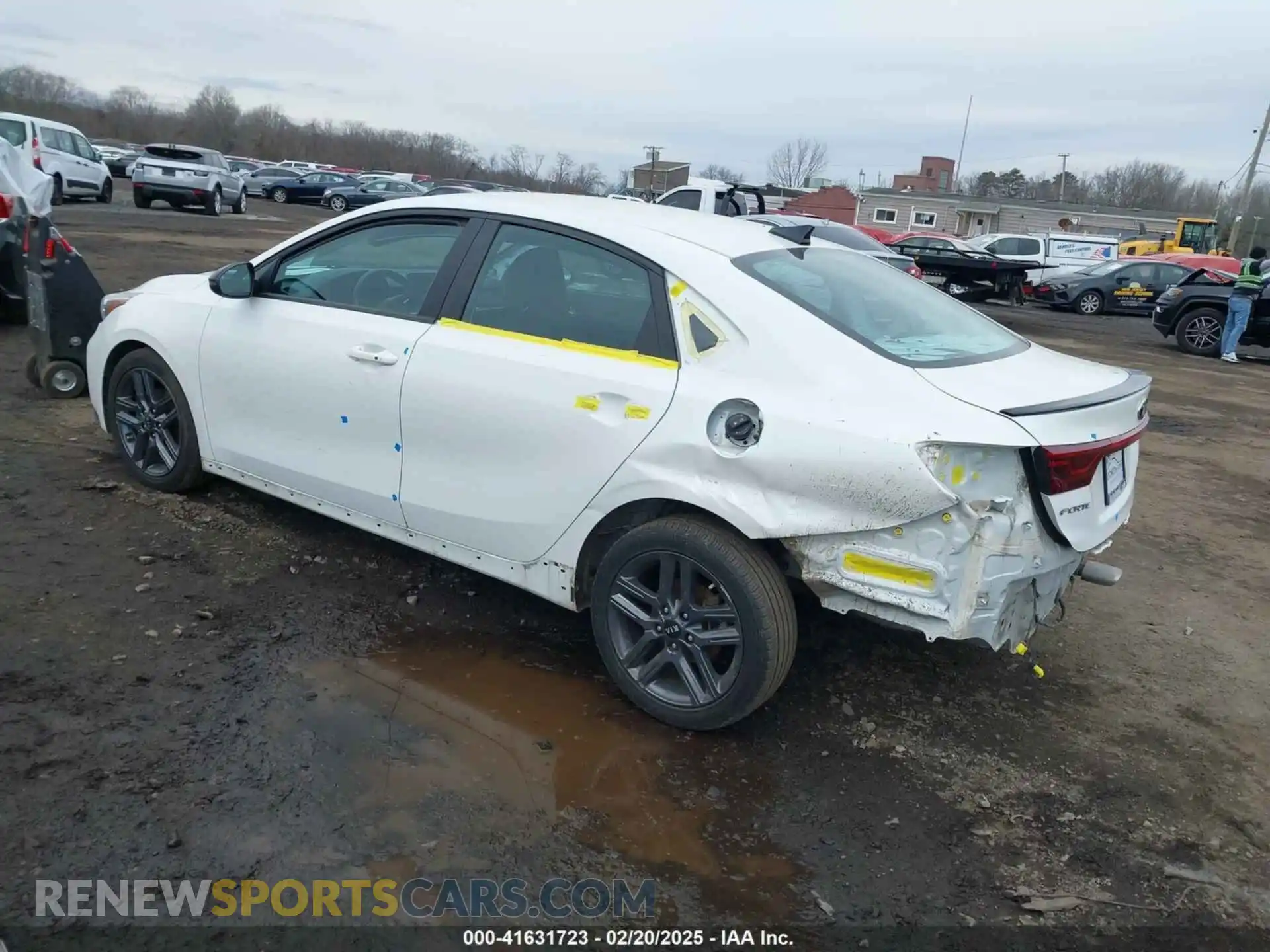 3 Фотография поврежденного автомобиля 3KPF34AD1ME310472 KIA FORTE 2021