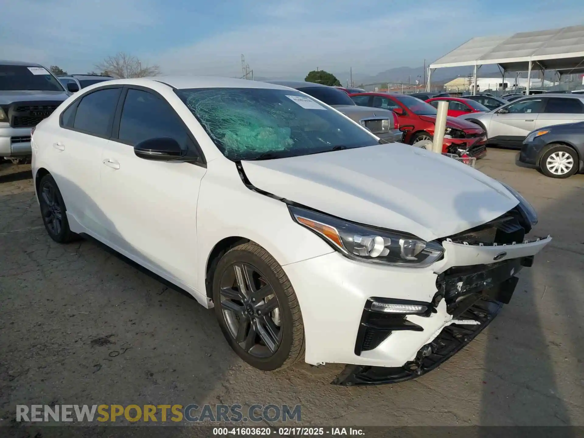 1 Photograph of a damaged car 3KPF34AD1ME404951 KIA FORTE 2021
