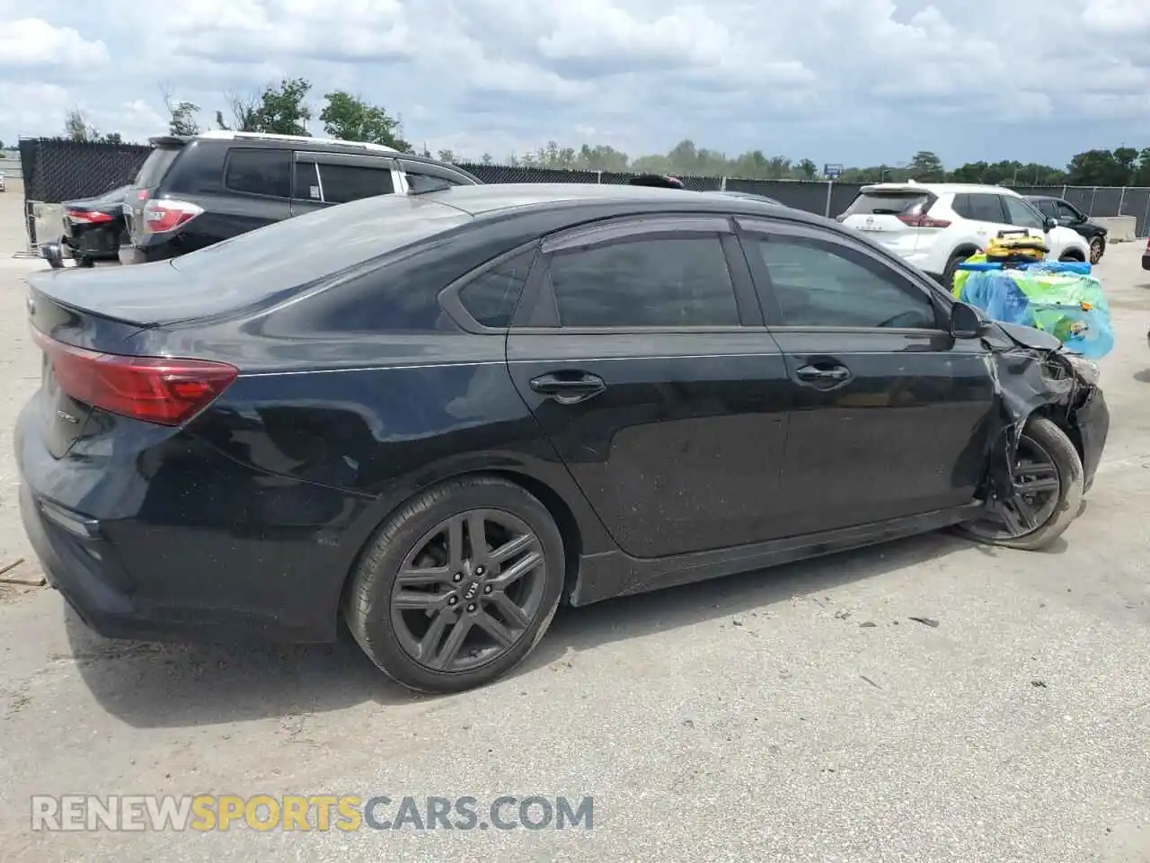 3 Photograph of a damaged car 3KPF34AD2ME328494 KIA FORTE 2021