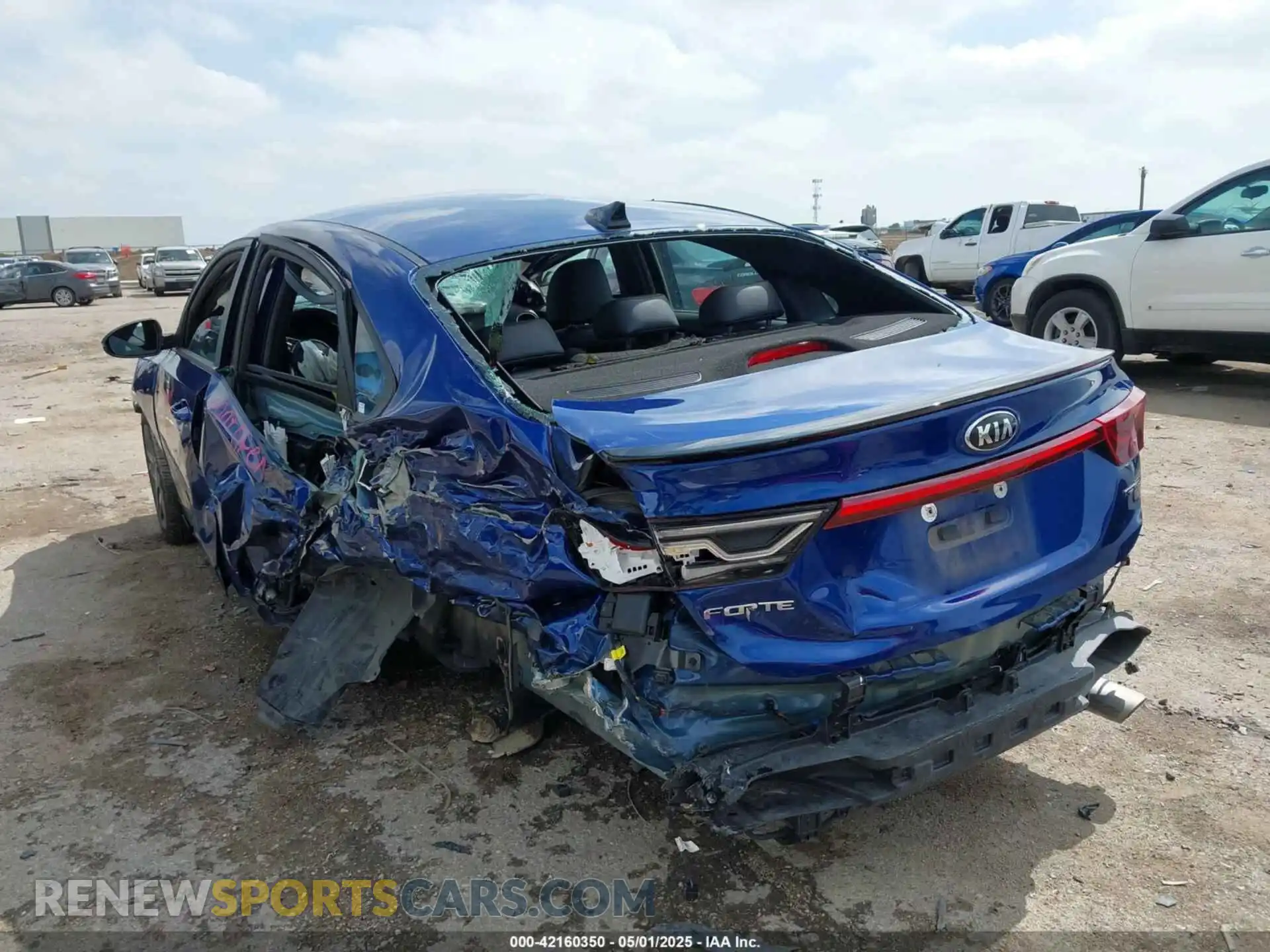 3 Photograph of a damaged car 3KPF34AD2ME401914 KIA FORTE 2021