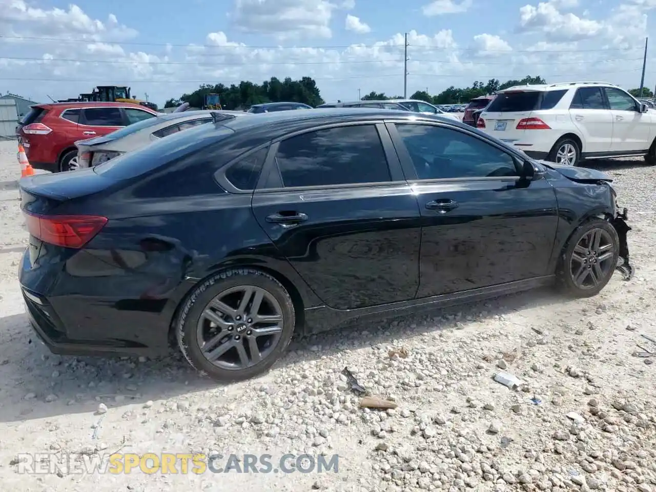 3 Photograph of a damaged car 3KPF34AD2ME402805 KIA FORTE 2021