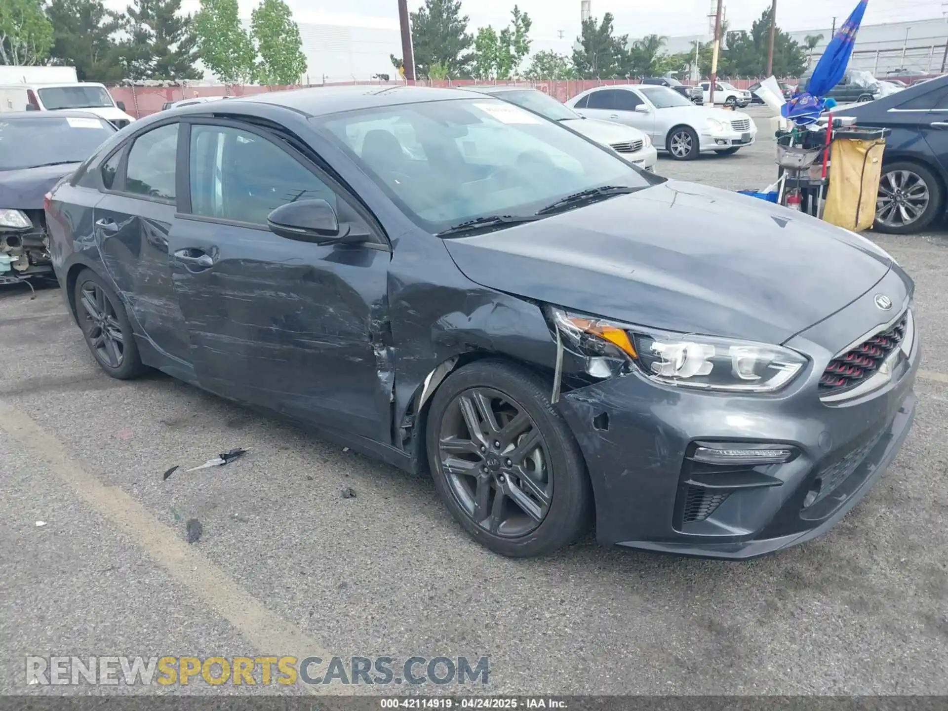 1 Фотография поврежденного автомобиля 3KPF34AD2ME408748 KIA FORTE 2021