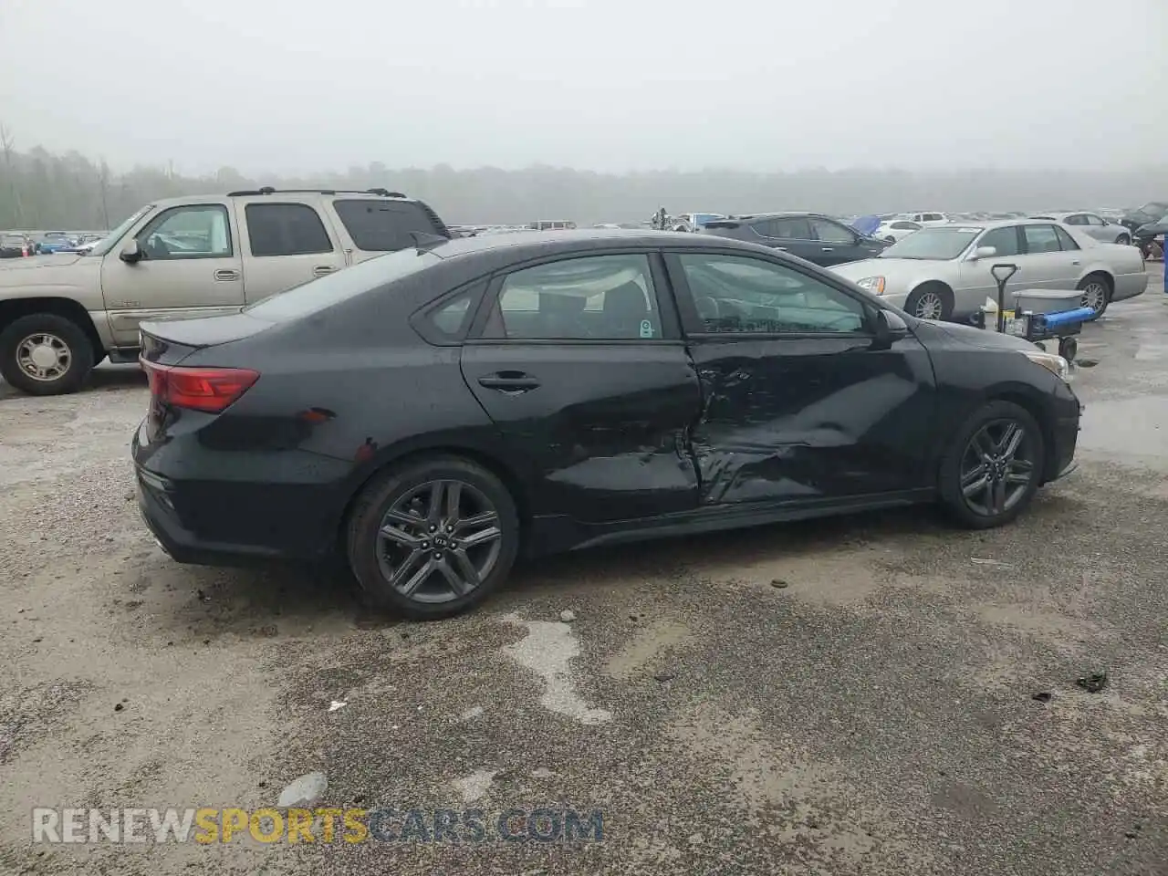 3 Photograph of a damaged car 3KPF34AD3ME312997 KIA FORTE 2021