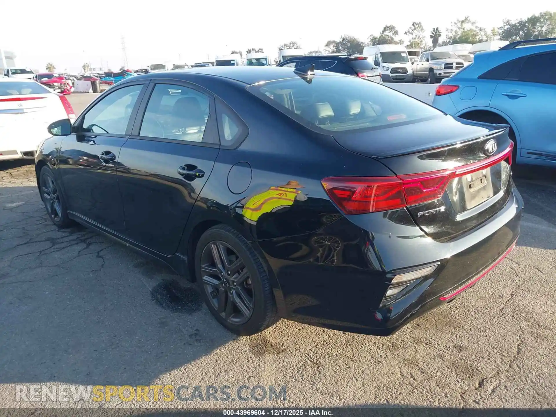 3 Photograph of a damaged car 3KPF34AD3ME351413 KIA FORTE 2021