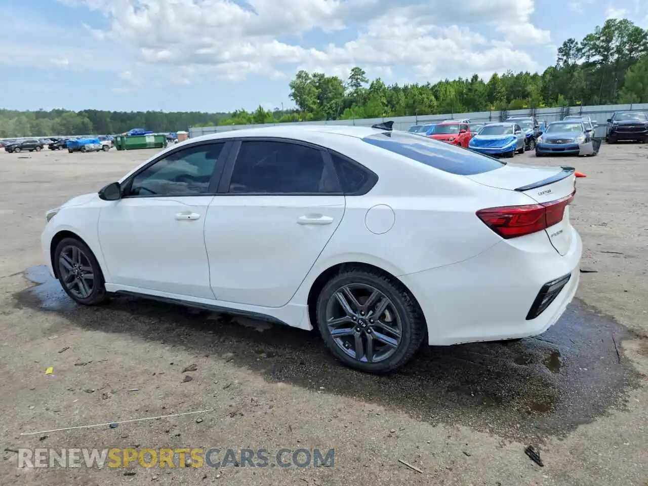 2 fotografías del automóvil dañado 3KPF34AD4ME303662 KIA FORTE 2021