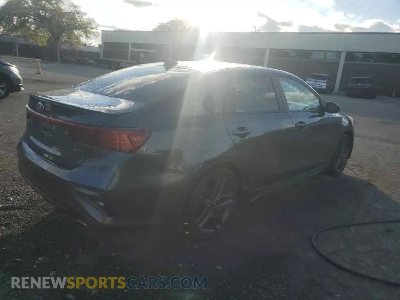 3 Photograph of a damaged car 3KPF34AD4ME323328 KIA FORTE 2021