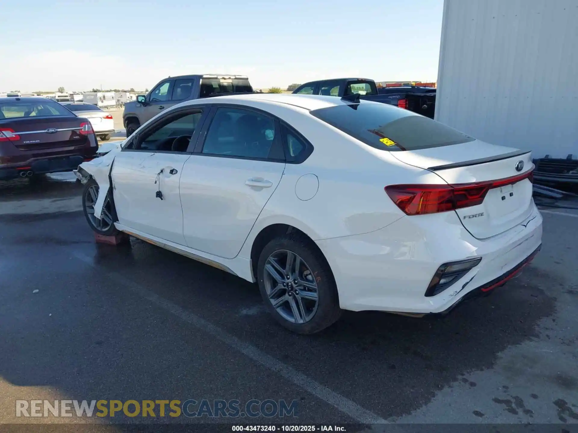 3 Photograph of a damaged car 3KPF34AD4ME418892 KIA FORTE 2021