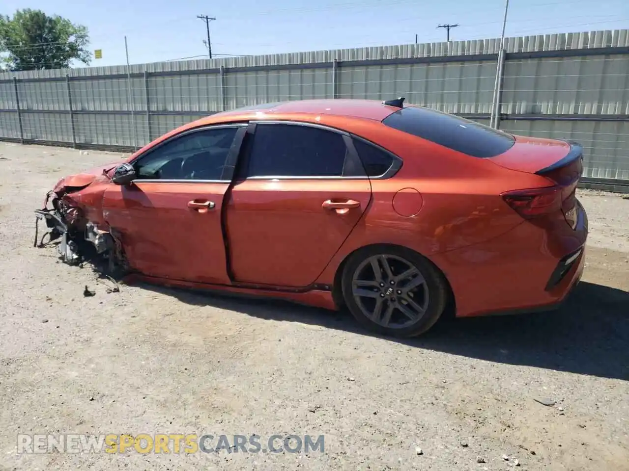 2 fotografías del automóvil dañado 3KPF34AD5ME326724 KIA FORTE 2021