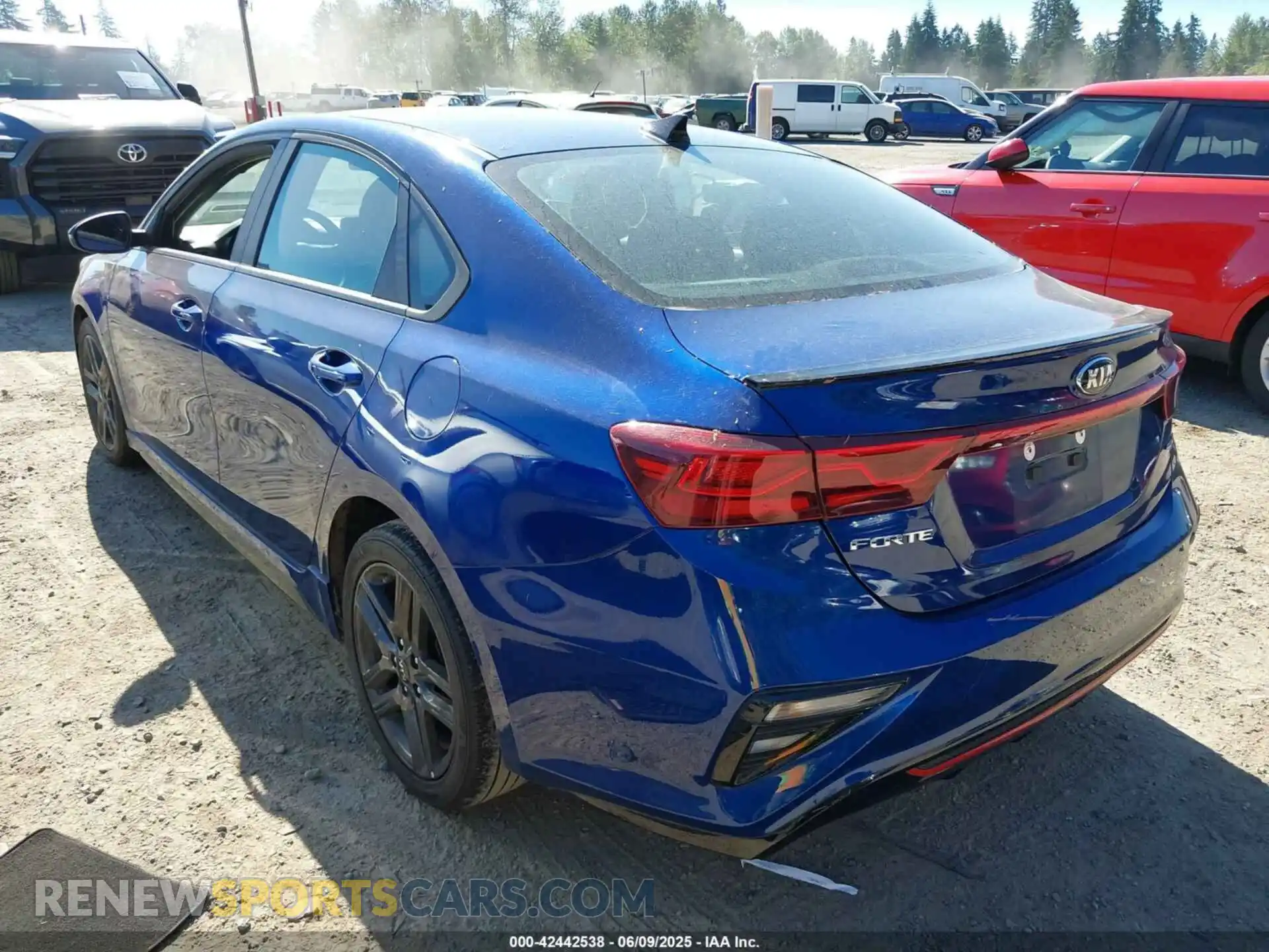 3 Photograph of a damaged car 3KPF34AD5ME408680 KIA FORTE 2021
