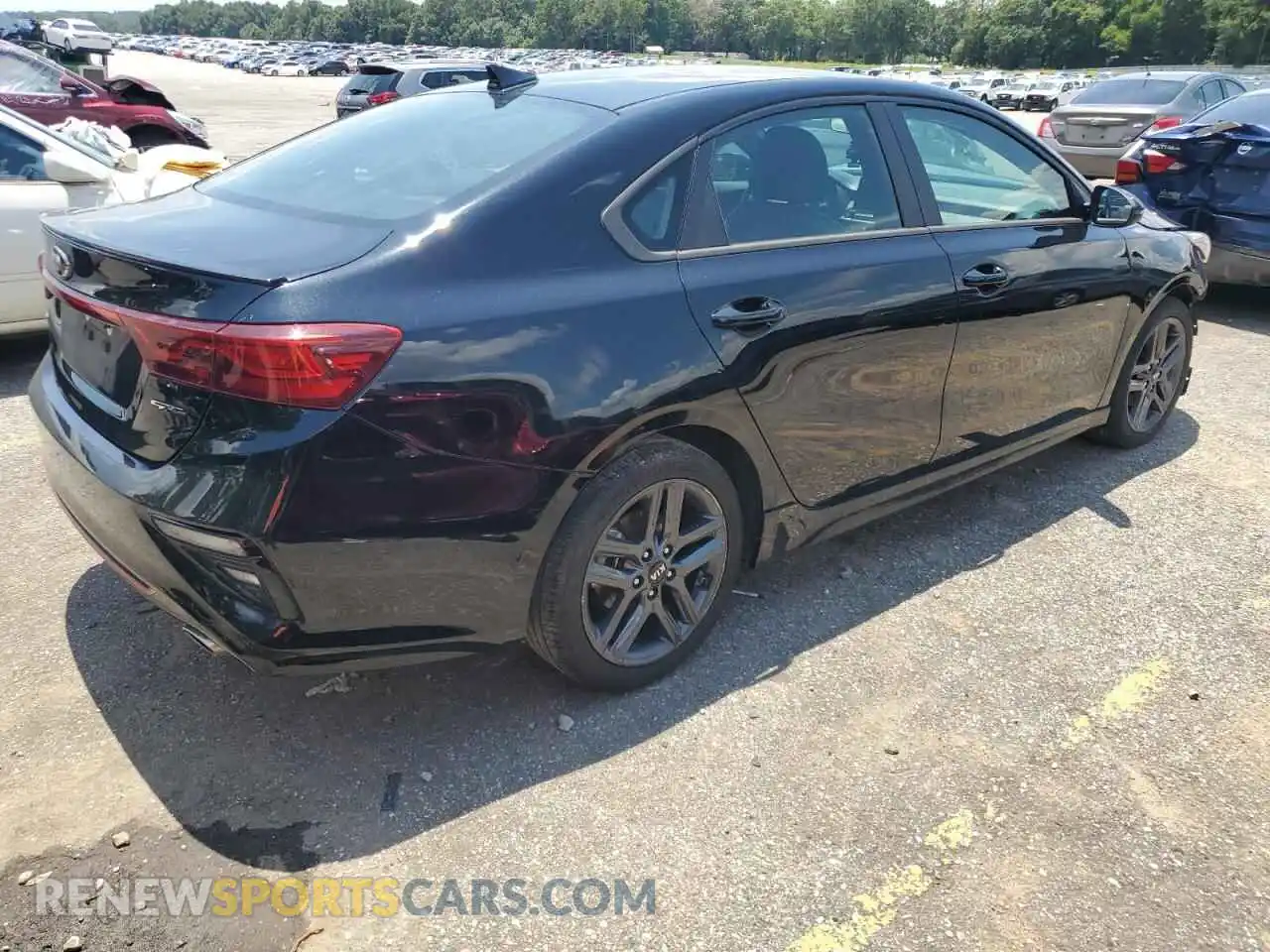 3 Фотография поврежденного автомобиля 3KPF34AD8ME340391 KIA FORTE 2021