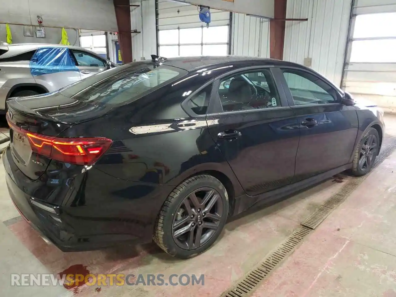 3 Photograph of a damaged car 3KPF34AD9ME331411 KIA FORTE 2021