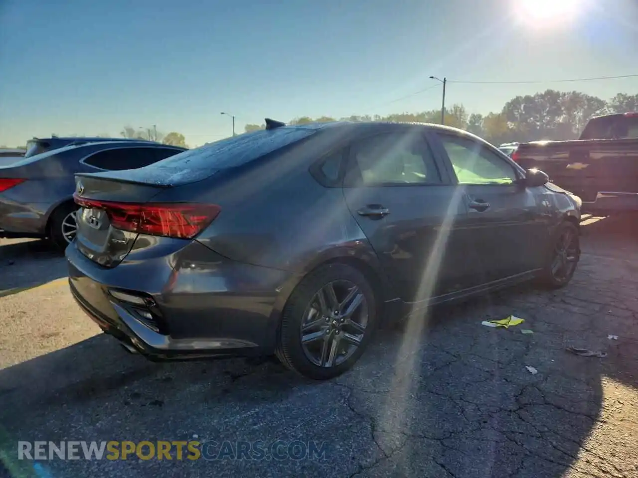 3 Photograph of a damaged car 3KPF34ADXME404804 KIA FORTE 2021