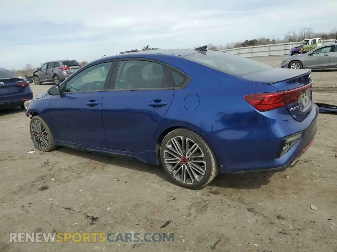 2 fotografías del automóvil dañado 3KPF44AC0ME288758 KIA FORTE 2021