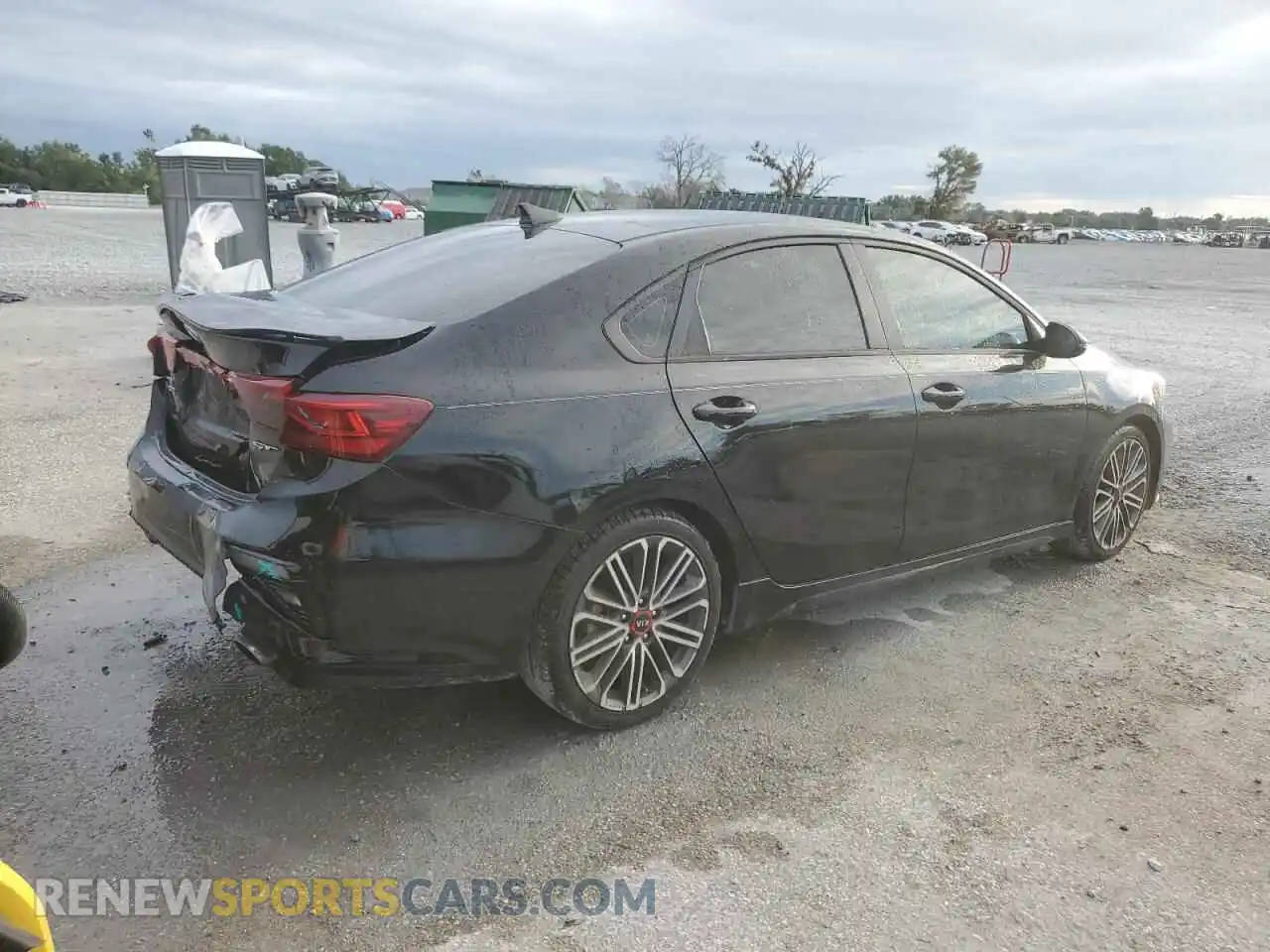 3 Photograph of a damaged car 3KPF44AC0ME295399 KIA FORTE 2021