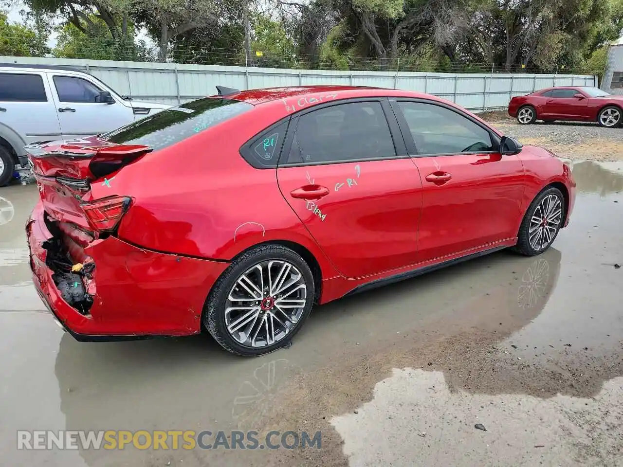 3 fotografías del automóvil dañado 3KPF44AC0ME318194 KIA FORTE 2021