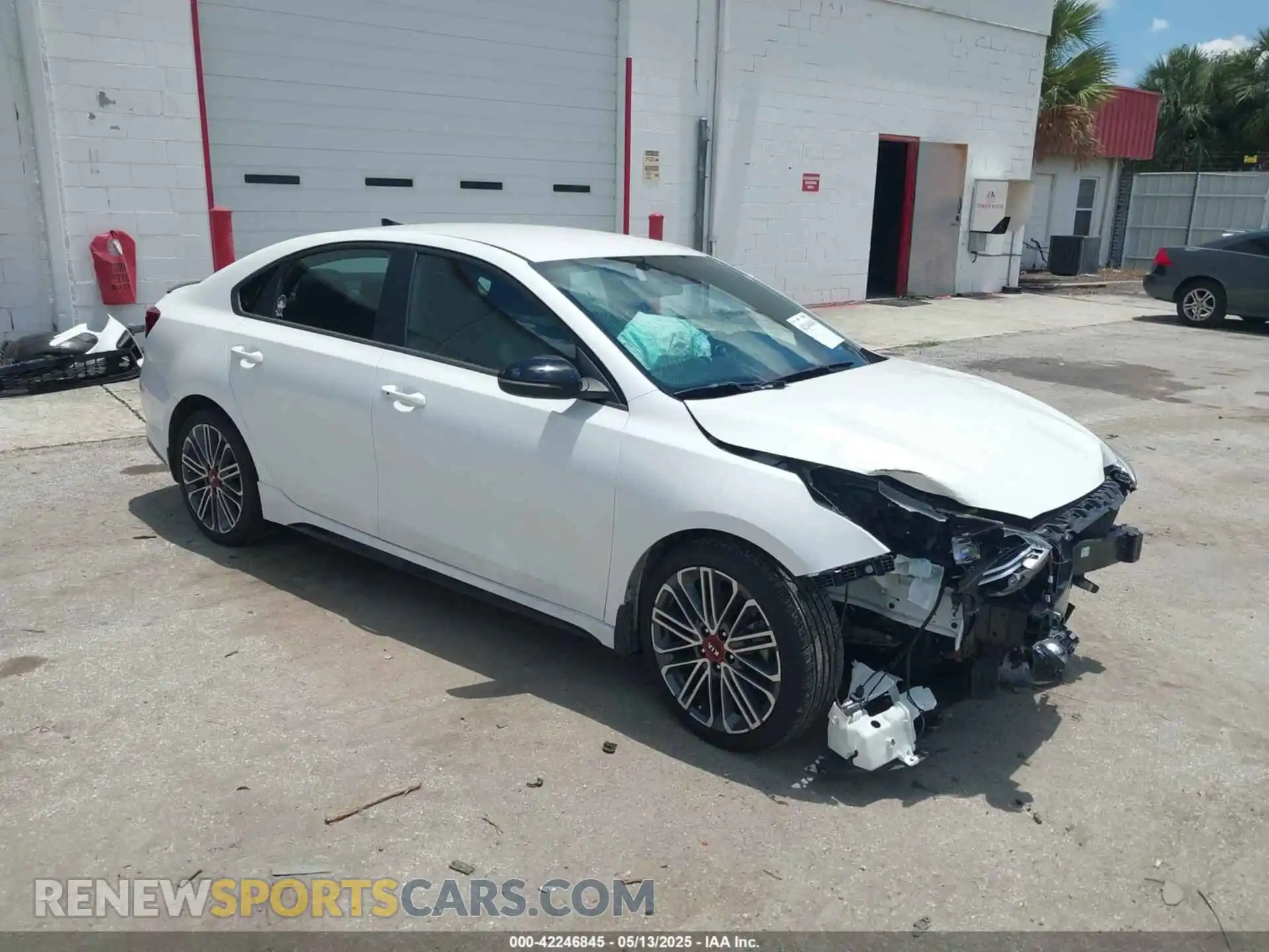 1 Photograph of a damaged car 3KPF44AC0ME333164 KIA FORTE 2021