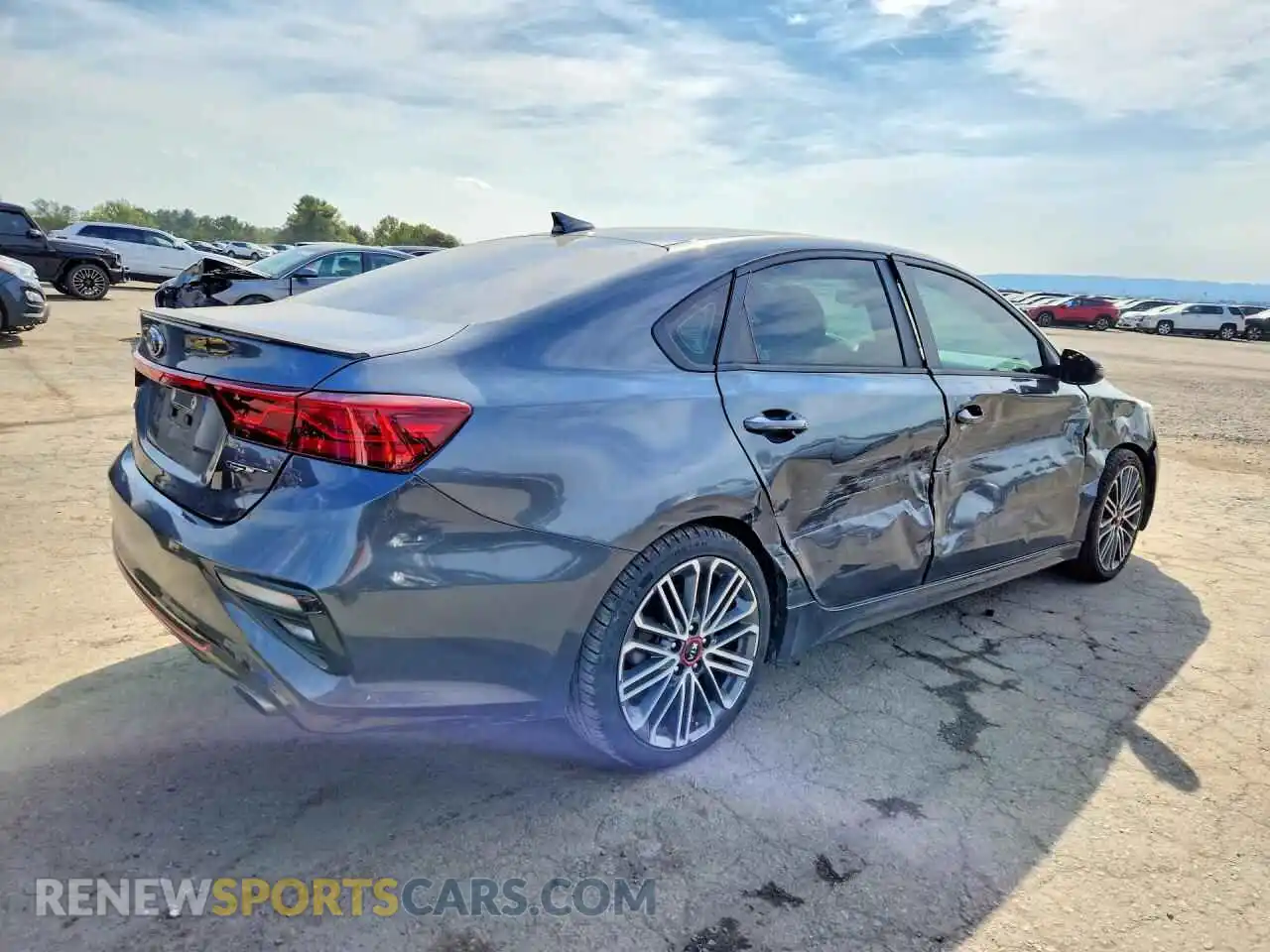 3 Photograph of a damaged car 3KPF44AC3ME288981 KIA FORTE 2021