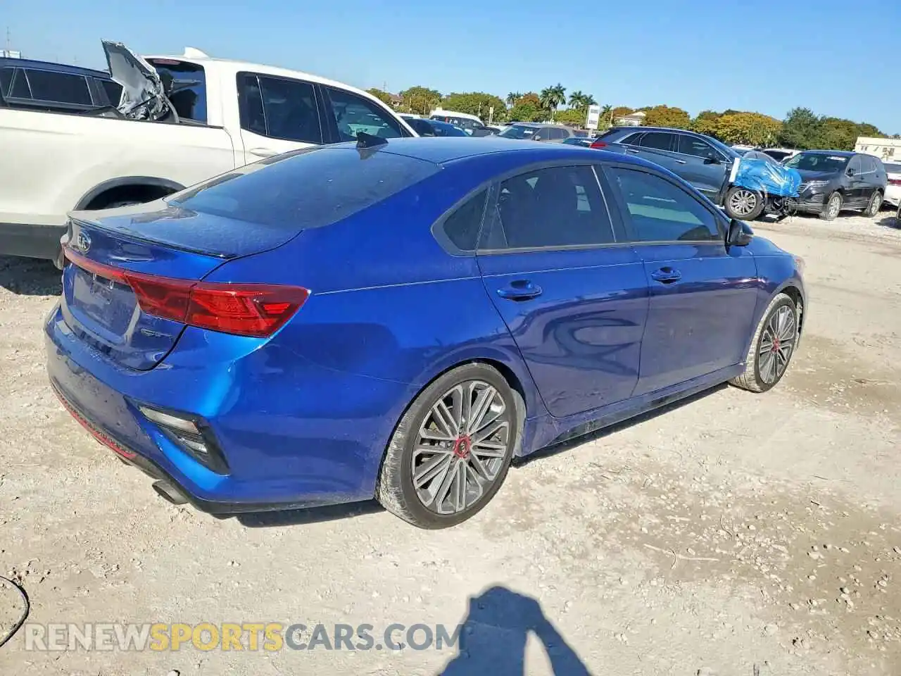 3 fotografías del automóvil dañado 3KPF44AC3ME303205 KIA FORTE 2021