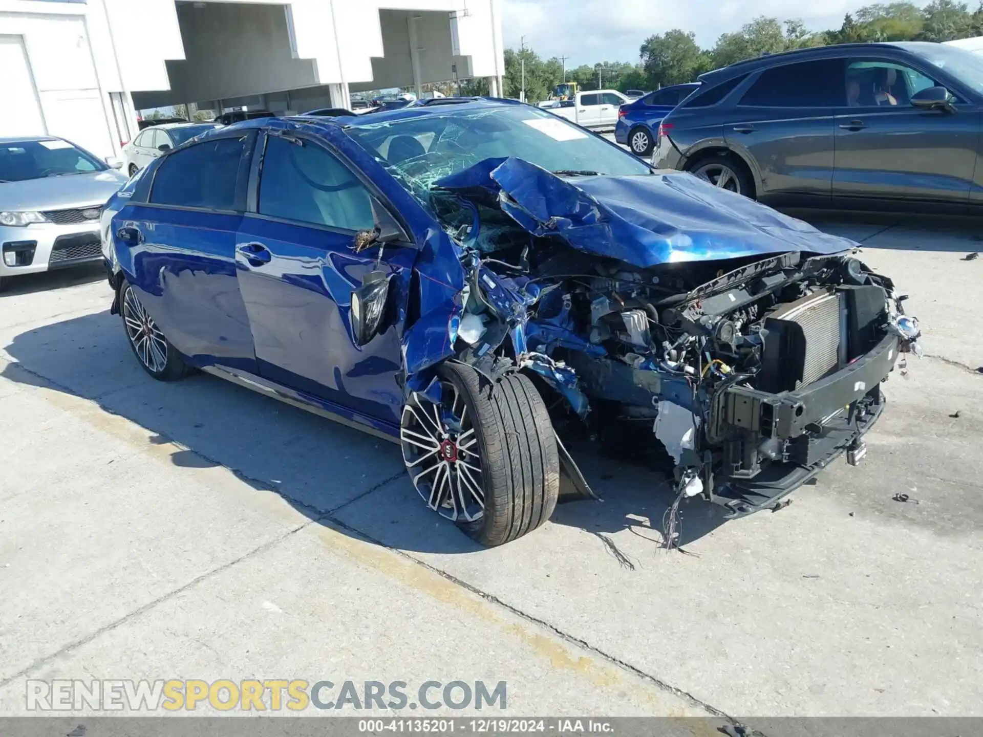 1 Photograph of a damaged car 3KPF44AC4ME409730 KIA FORTE 2021