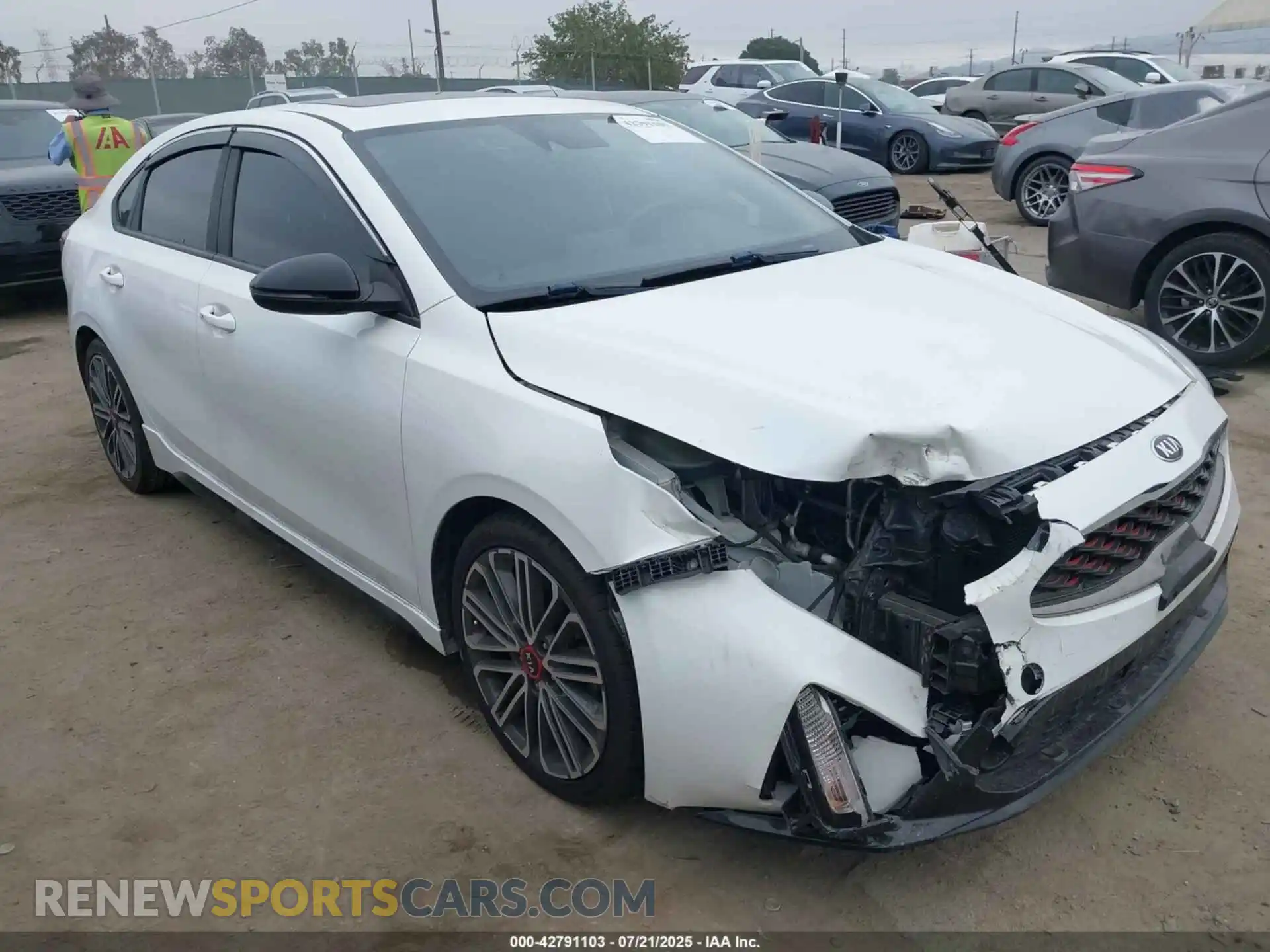 1 Photograph of a damaged car 3KPF44AC5ME277383 KIA FORTE 2021