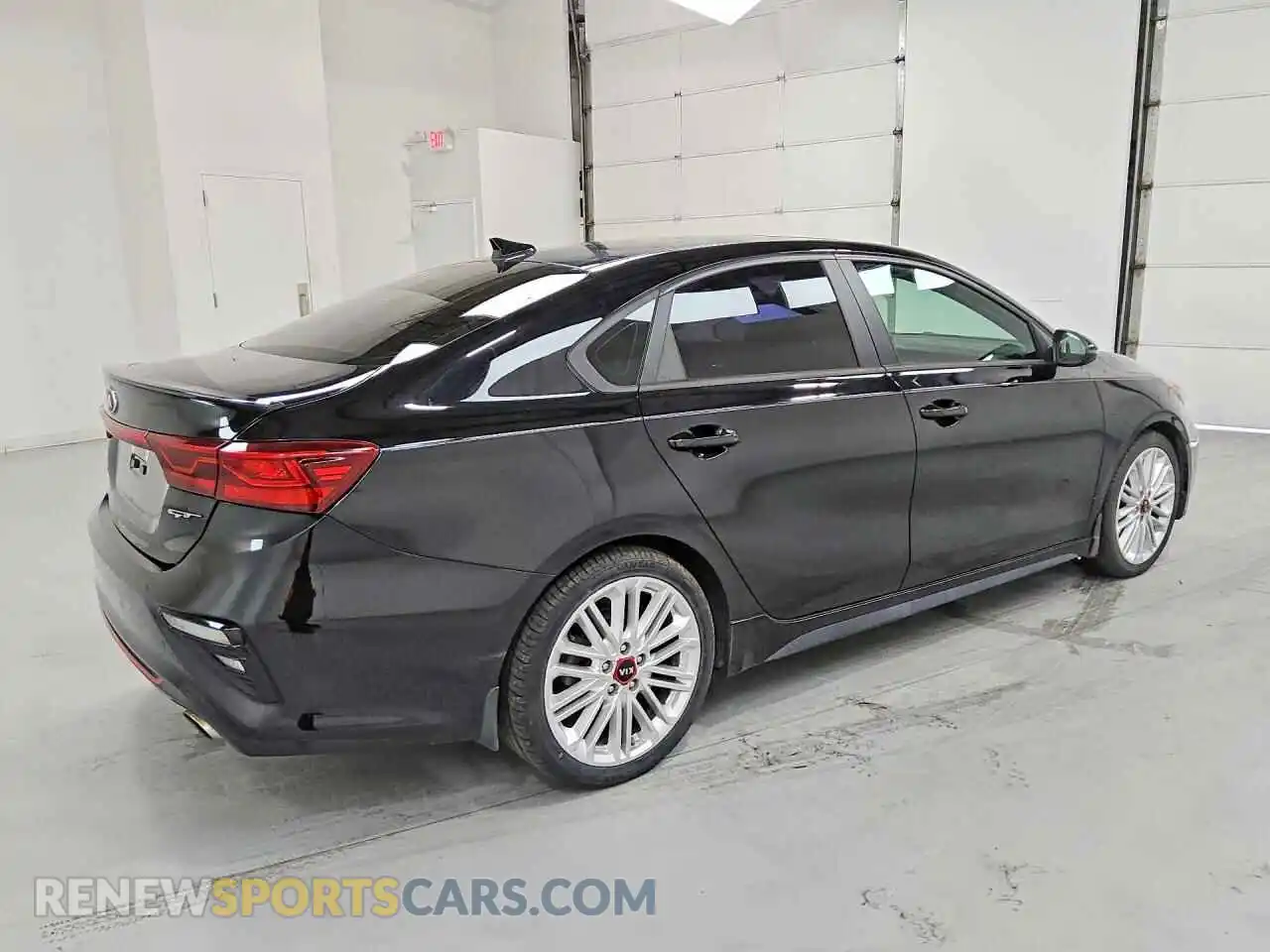 3 Photograph of a damaged car 3KPF44AC5ME290473 KIA FORTE 2021