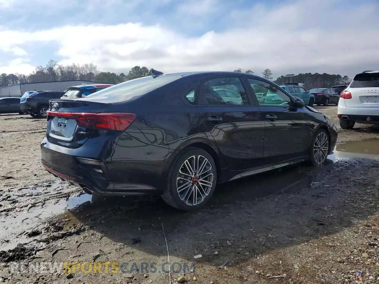 3 Photograph of a damaged car 3KPF44AC5ME389844 KIA FORTE 2021