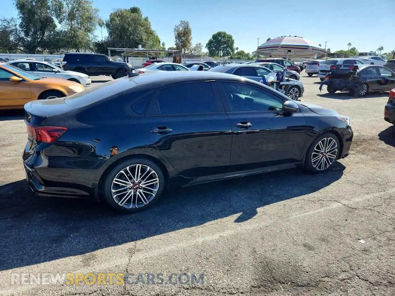 3 fotografías del automóvil dañado 3KPF44AC5ME409493 KIA FORTE 2021