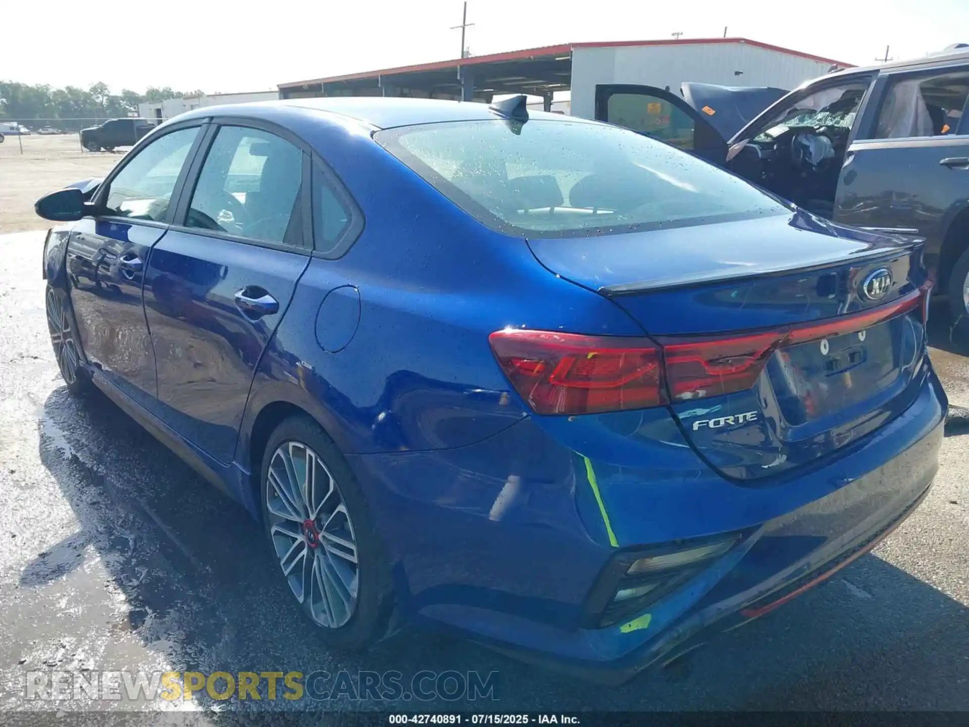 3 Photograph of a damaged car 3KPF44AC8ME394892 KIA FORTE 2021