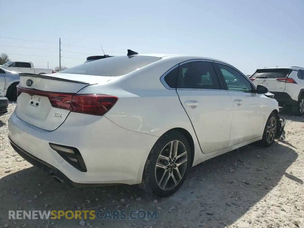 3 Photograph of a damaged car 3KPF54AD6ME323017 KIA FORTE 2021