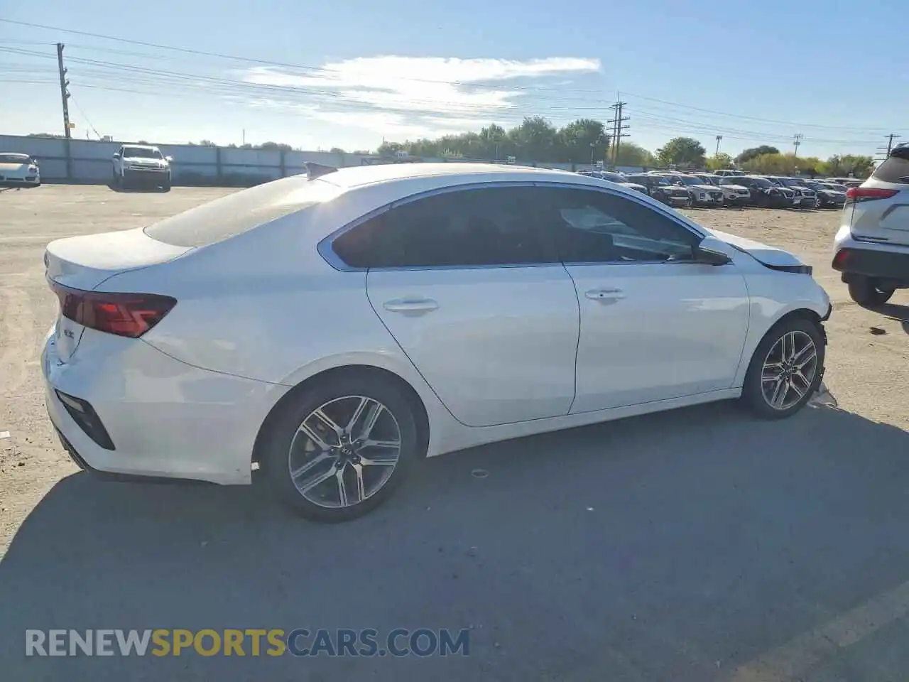 3 Photograph of a damaged car 3KPF54AD6ME412716 KIA FORTE 2021
