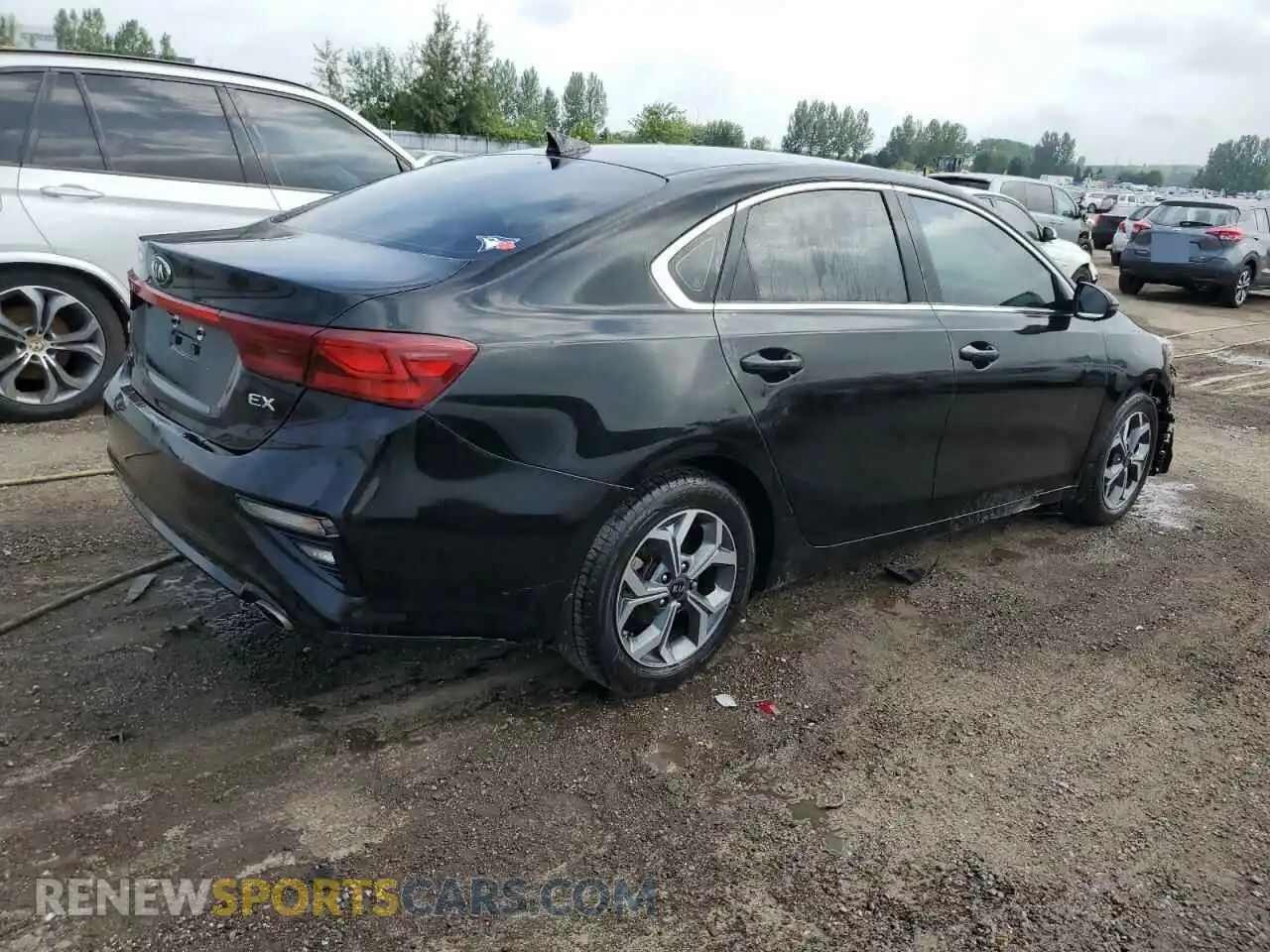 3 Photograph of a damaged car 3KPF54AD7ME399572 KIA FORTE 2021