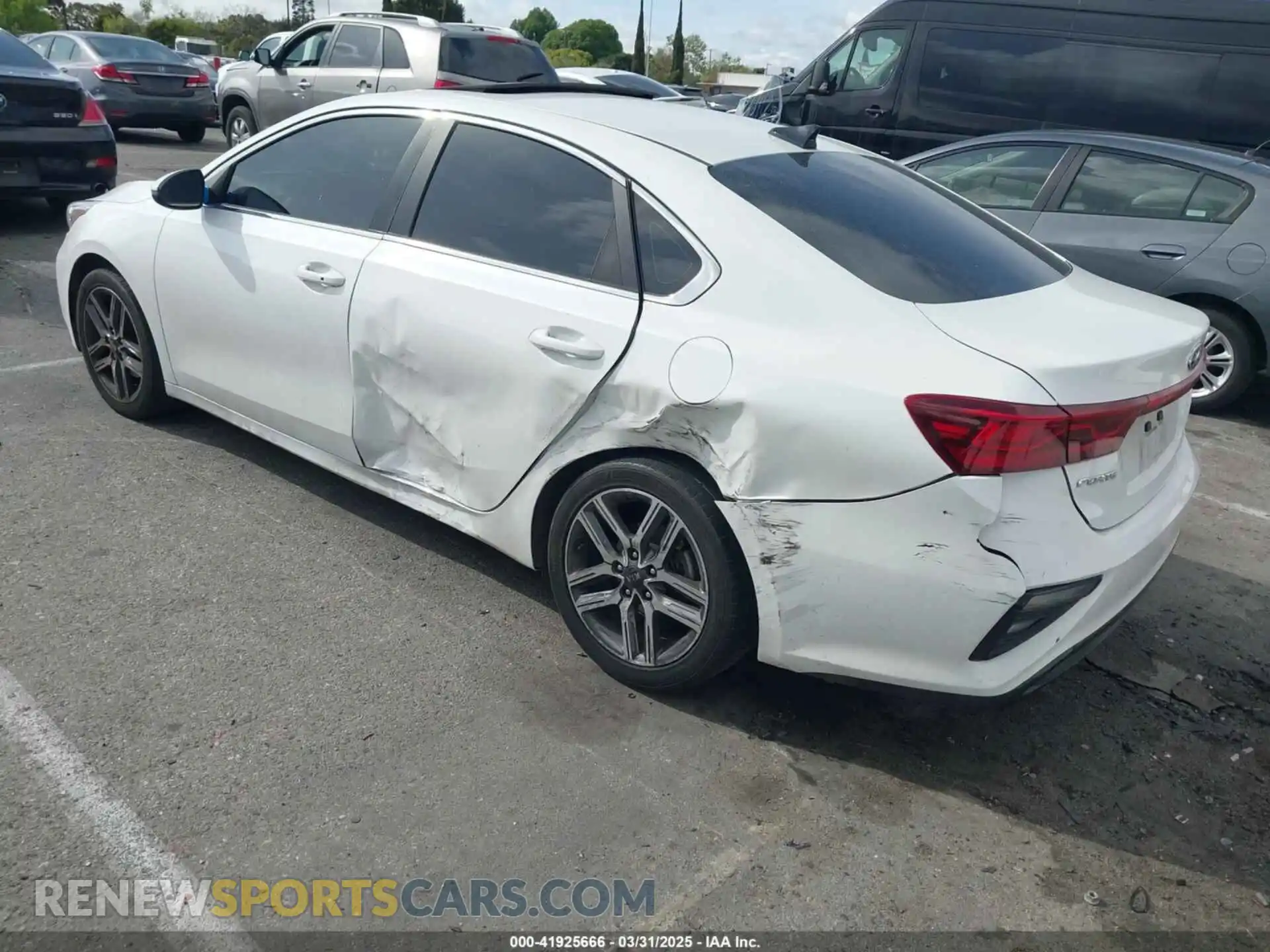 3 Photograph of a damaged car 3KPF54AD8ME420641 KIA FORTE 2021