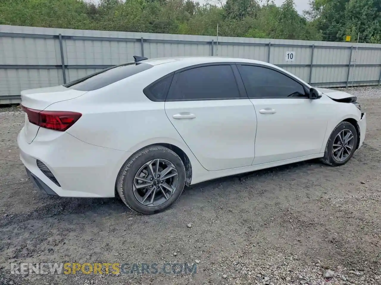 3 Photograph of a damaged car 3KPF24AD0NE435340 KIA FORTE 2022