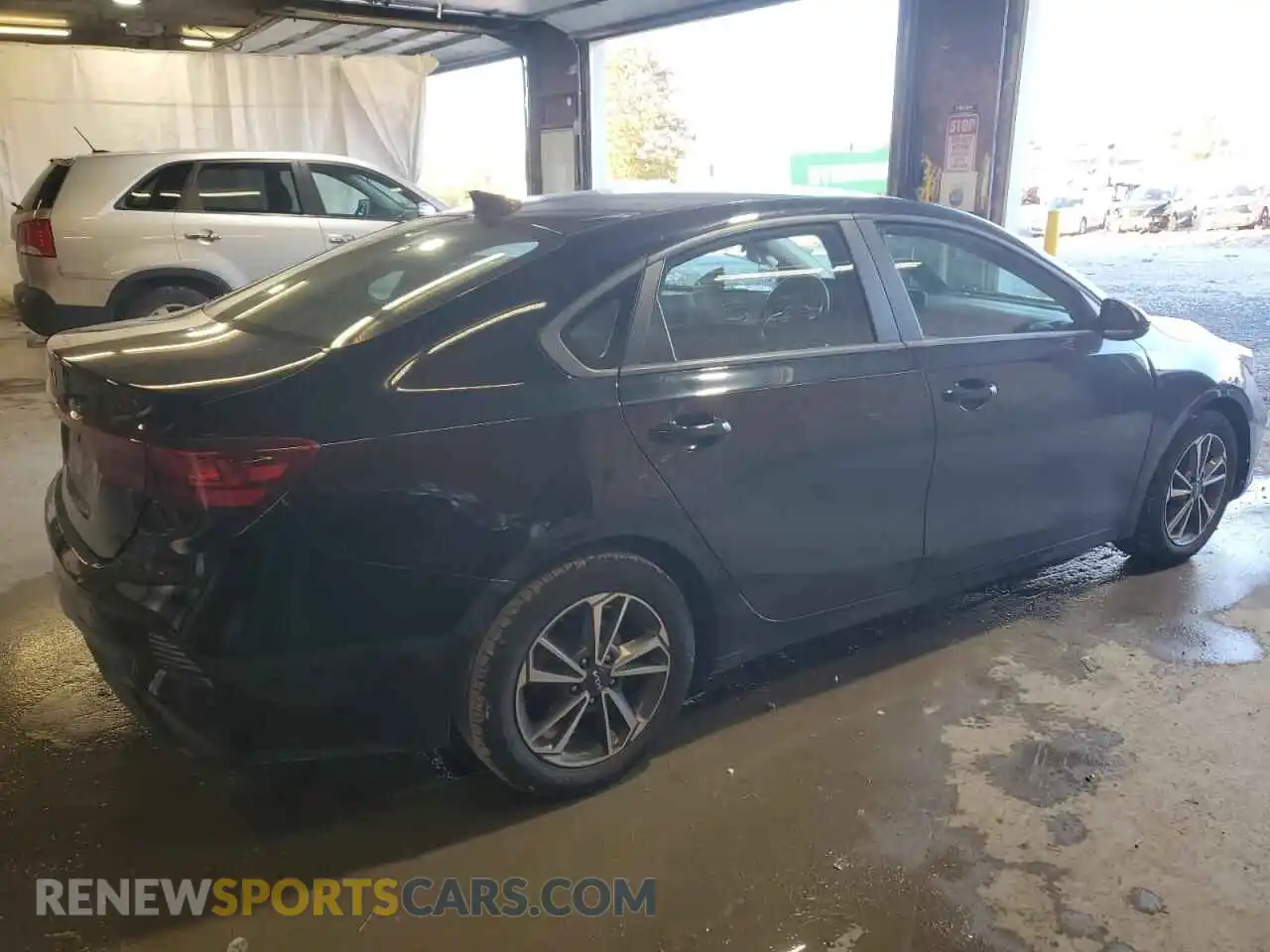 3 Photograph of a damaged car 3KPF24AD2NE417244 KIA FORTE 2022