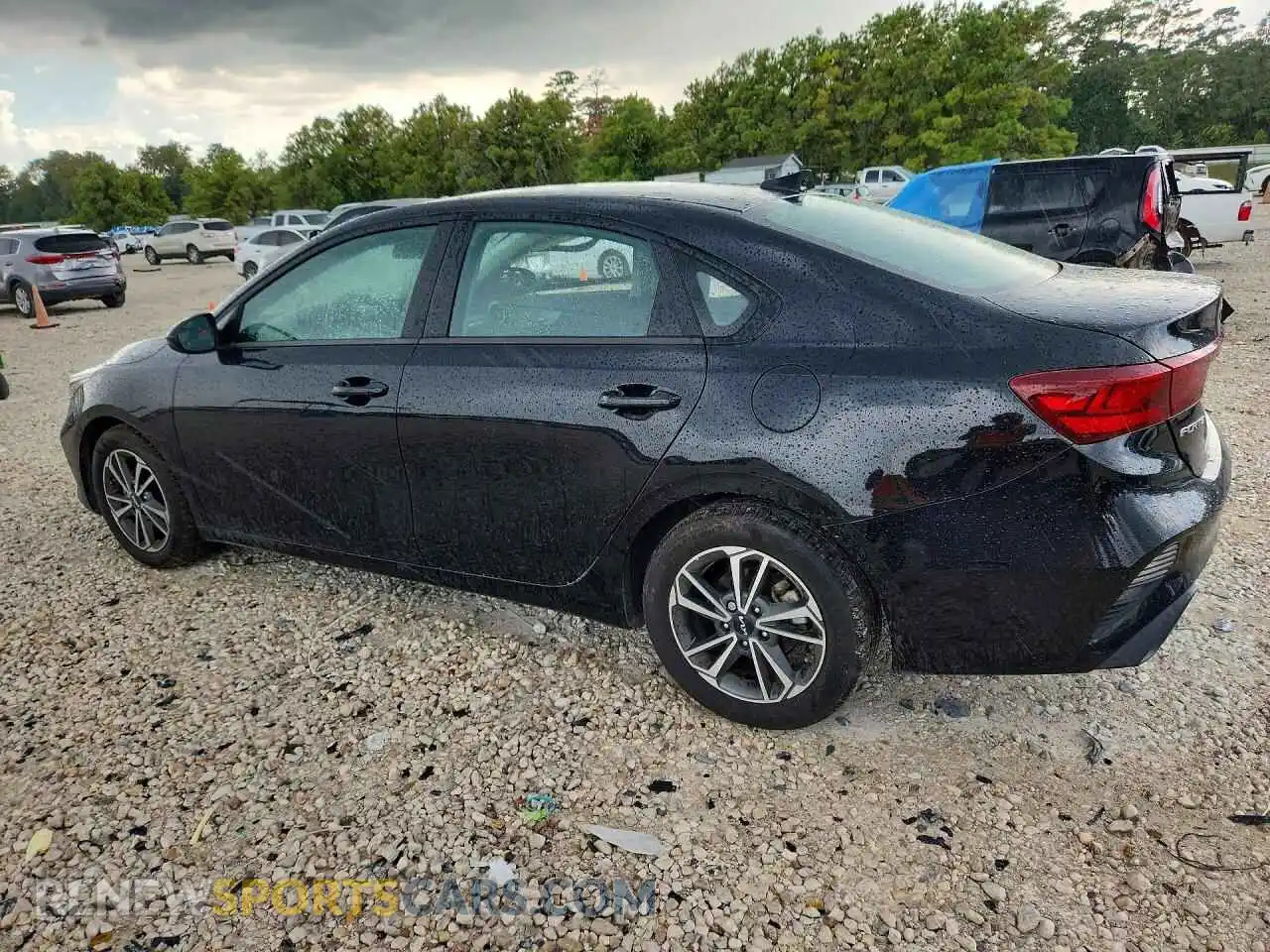 2 fotografías del automóvil dañado 3KPF24AD2NE417258 KIA FORTE 2022