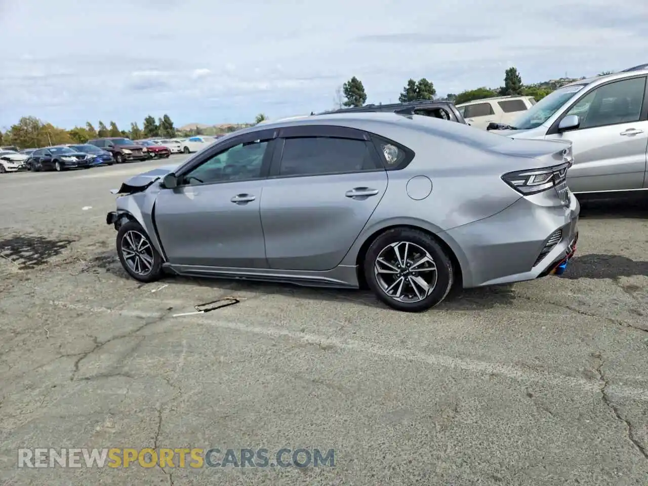2 Photograph of a damaged car 3KPF24AD2NE495894 KIA FORTE 2022