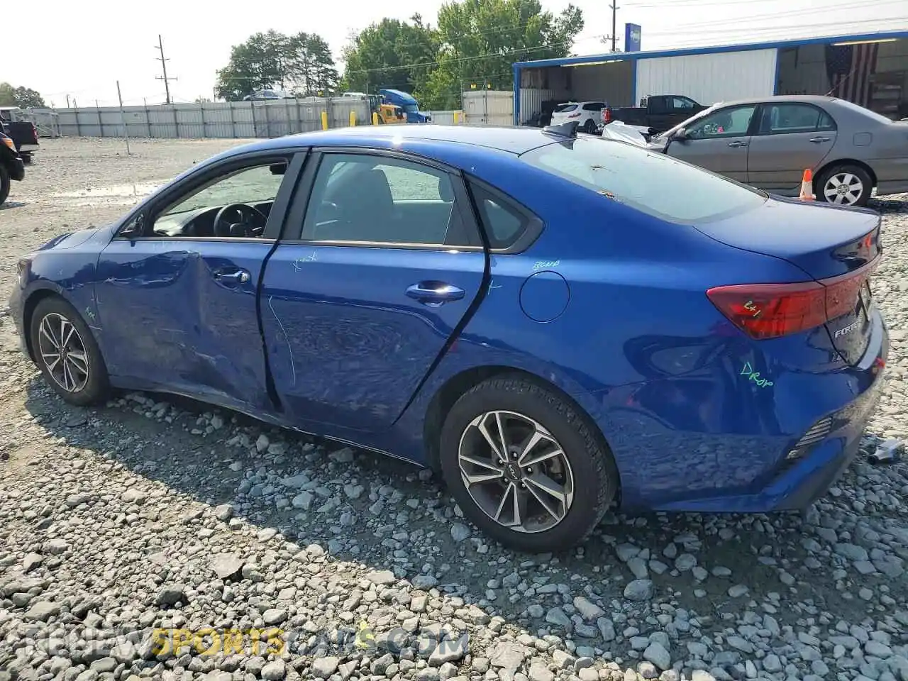 2 fotografías del automóvil dañado 3KPF24AD4NE416175 KIA FORTE 2022