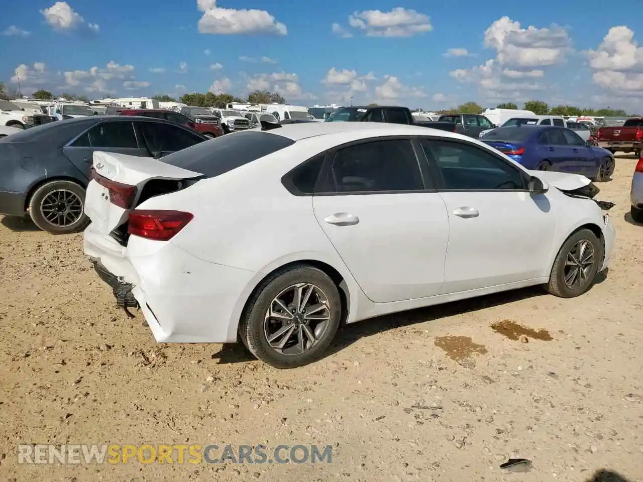 3 Photograph of a damaged car 3KPF24AD4NE453582 KIA FORTE 2022