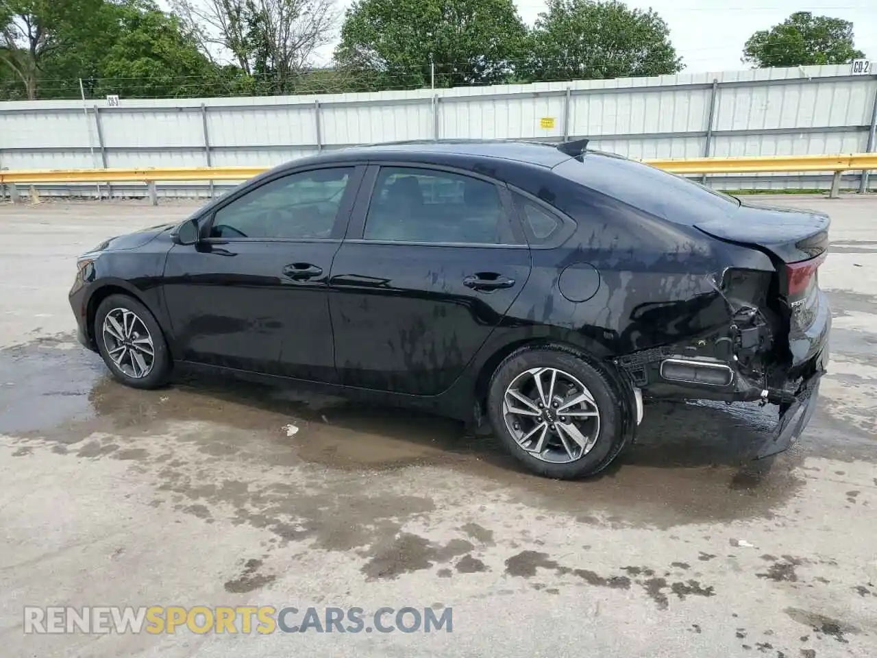 2 Photograph of a damaged car 3KPF24AD4NE474965 KIA FORTE 2022