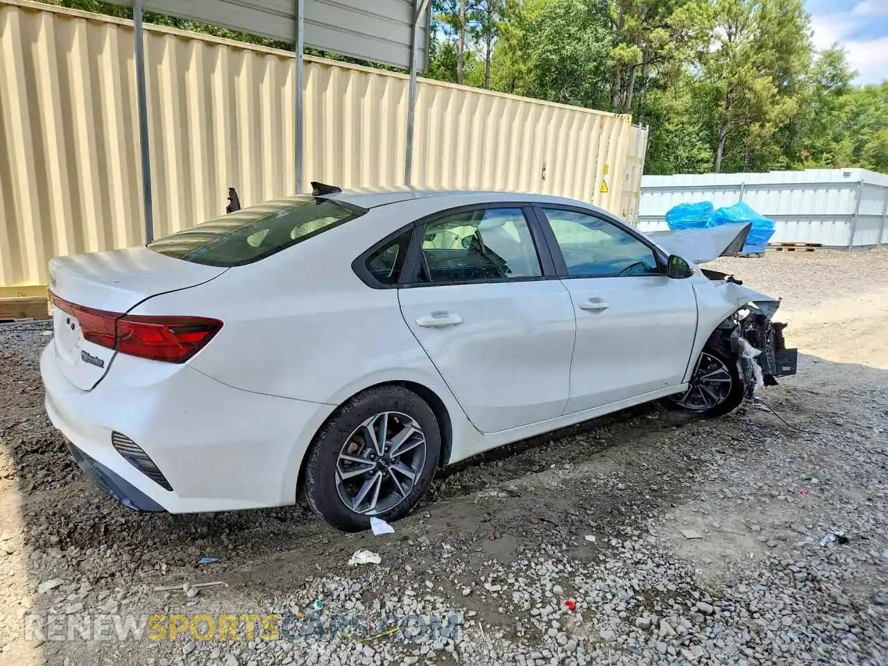3 Фотография поврежденного автомобиля 3KPF24AD5NE473758 KIA FORTE 2022