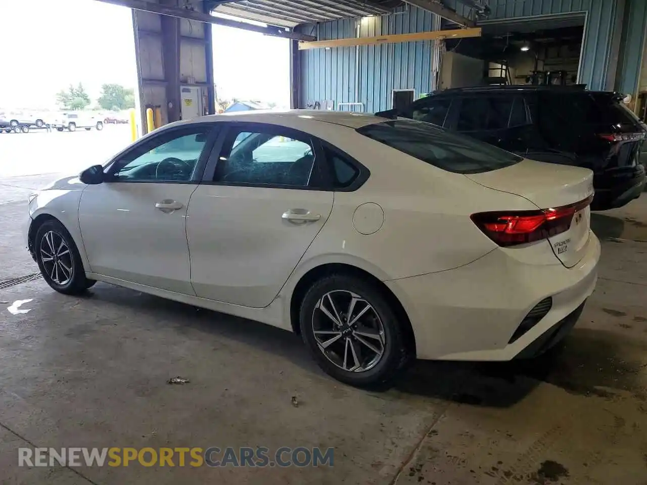 2 fotografías del automóvil dañado 3KPF24ADXNE475537 KIA FORTE 2022