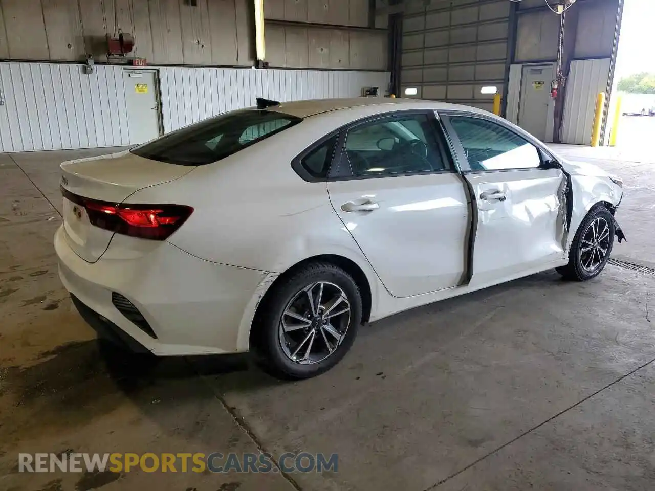 3 fotografías del automóvil dañado 3KPF24ADXNE475537 KIA FORTE 2022