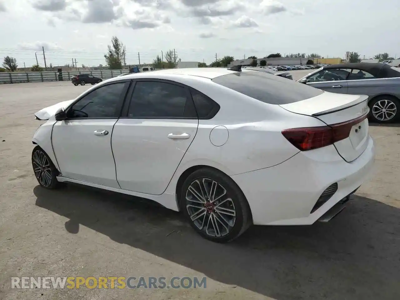 2 Photograph of a damaged car 3KPF44ACXNE443575 KIA FORTE 2022