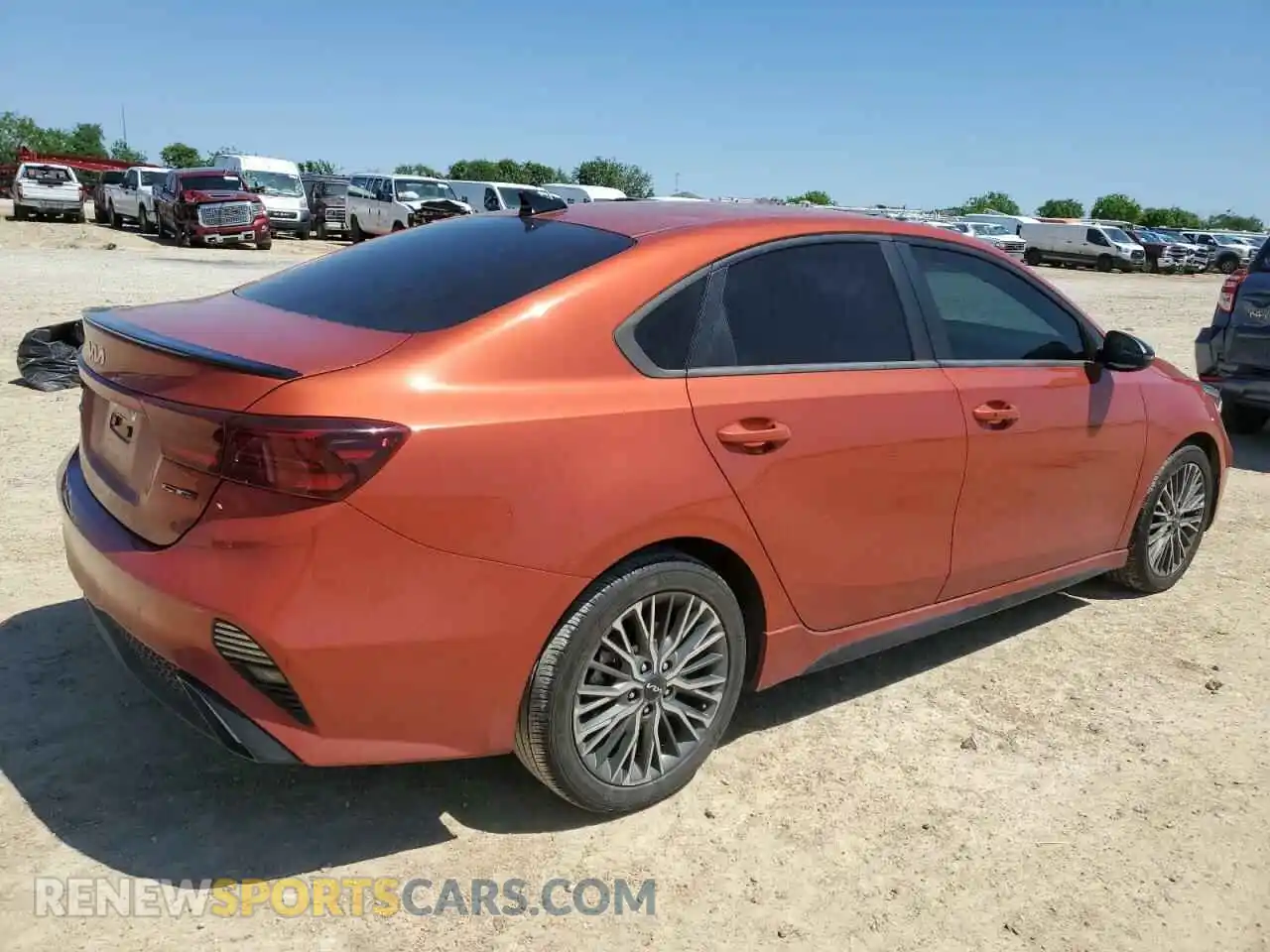 3 Photograph of a damaged car 3KPF54ADXNE435286 KIA FORTE 2022