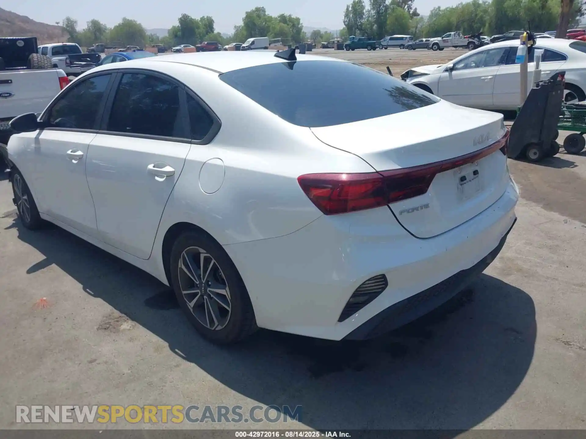3 Photograph of a damaged car 3KPF24AD0PE538941 KIA FORTE 2023